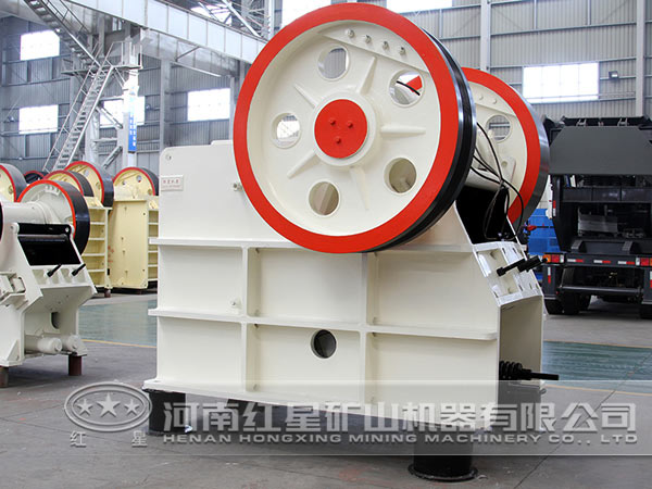 埃洛石破碎設(shè)備:顎式破碎機(jī) 埃洛石破碎設(shè)備:顎式破碎機(jī)