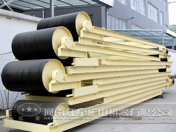 帶式輸送機(jī) 帶式輸送機(jī)