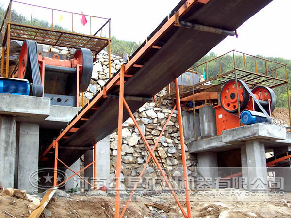 金礦石破碎工藝現場(chǎng)