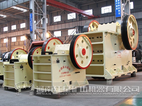 PE鄂式破碎機(jī) PE鄂式破碎機(jī)