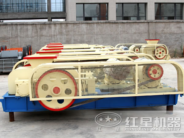 紅星對(duì)輥式制砂機(jī) 紅星對(duì)輥式制砂機(jī)