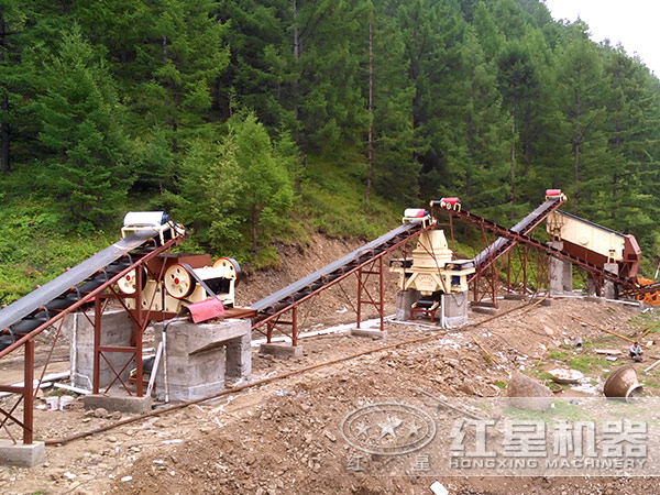 VSI離心沖擊制砂機生產(chǎn)現(xiàn)場 VSI離心沖擊制砂機生產(chǎn)現(xiàn)場