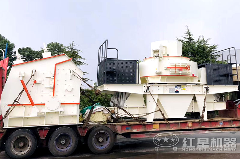 石料生產(chǎn)線(xiàn)發(fā)貨現場(chǎng) 石料生產(chǎn)線(xiàn)發(fā)貨現場(chǎng)