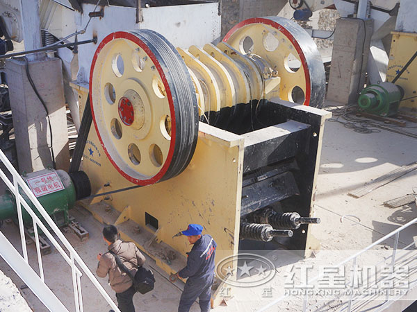 顎式破碎機 顎式破碎機