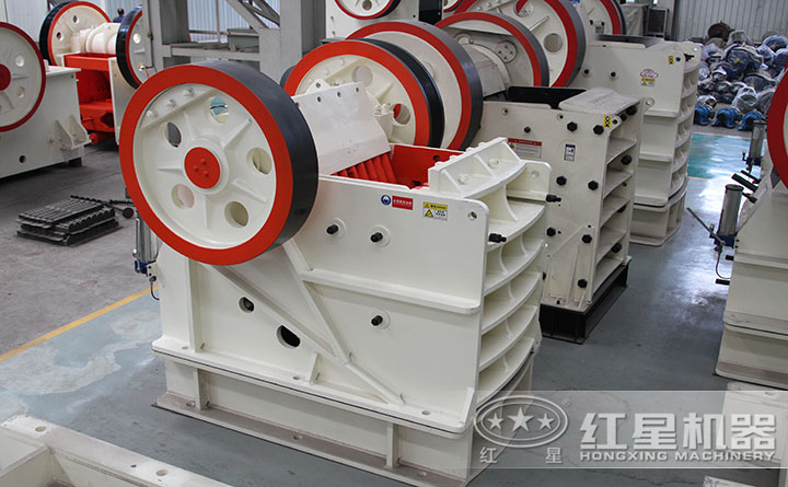 石子生產(chǎn)線(xiàn)設備-顎式破碎機 石子生產(chǎn)線(xiàn)設備-顎式破碎機