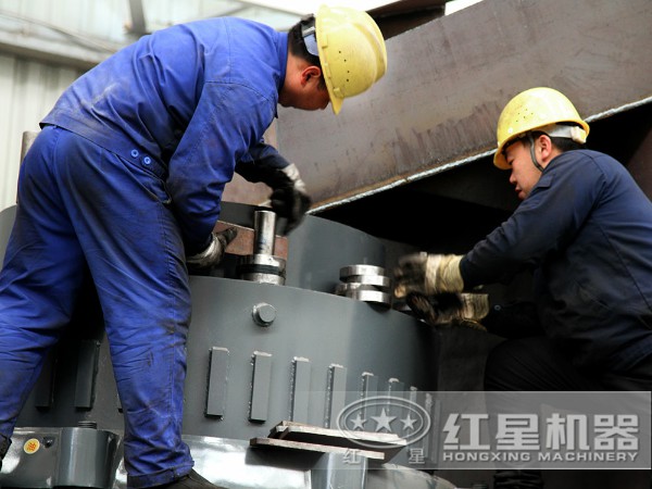 圓錐破碎機生產(chǎn)現場(chǎng) 圓錐破碎機生產(chǎn)現場(chǎng)