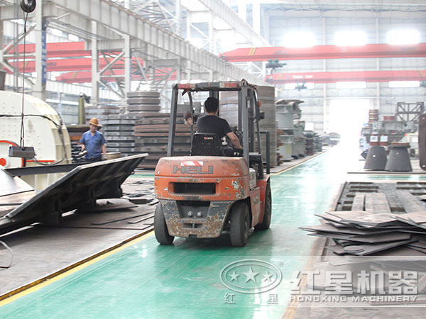 紅星機(jī)器生產(chǎn)車(chē)間