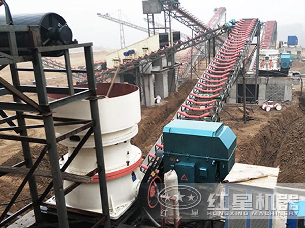 圓錐破碎生產(chǎn)線現(xiàn)場(chǎng)