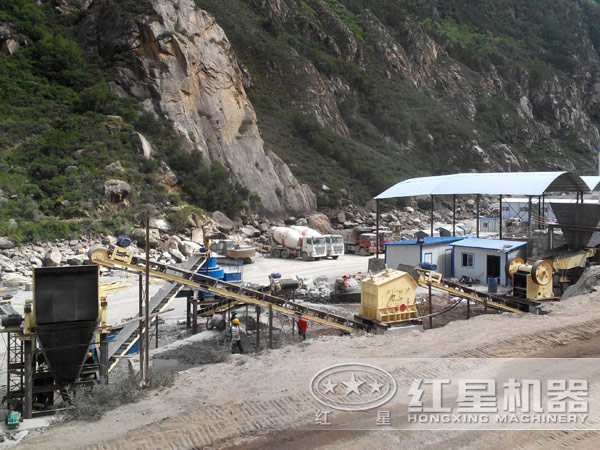 河卵石環(huán)保制沙機生產(chǎn)現(xiàn)場 河卵石環(huán)保制沙機生產(chǎn)現(xiàn)場