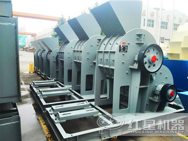 規(guī)格型號不同的雙級粉碎機 規(guī)格型號不同的雙級粉碎機