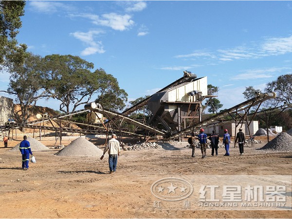 破碎生產(chǎn)線作業(yè)現(xiàn)場 破碎生產(chǎn)線作業(yè)現(xiàn)場