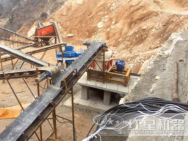 沖擊式制砂機作業(yè)現場 沖擊式制砂機作業(yè)現場