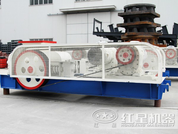 對(duì)輥式破碎機(jī) 對(duì)輥式破碎機(jī)