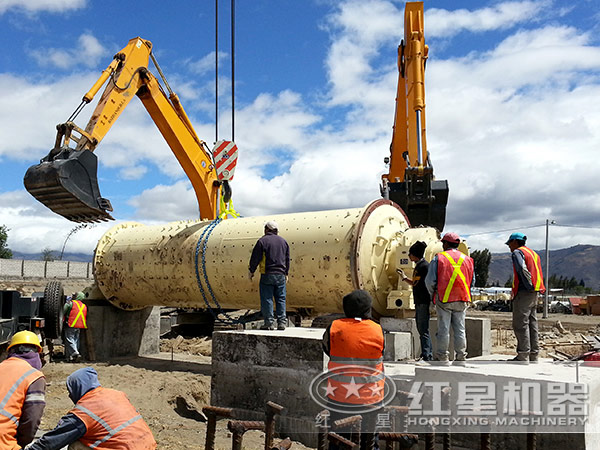 棒磨機安裝現(xiàn)場 棒磨機安裝現(xiàn)場