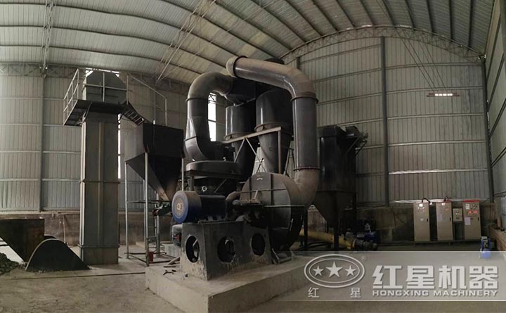 高強磨粉機生產(chǎn)現(xiàn)場 高強磨粉機生產(chǎn)現(xiàn)場