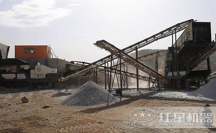 移動(dòng)石料機客戶(hù)現場(chǎng) 移動(dòng)石料機客戶(hù)現場(chǎng)