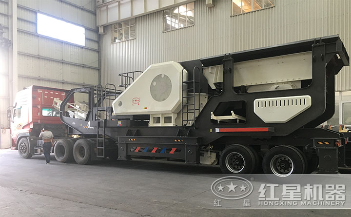 紅星移動式機制砂生產(chǎn)線發(fā)貨現(xiàn)場 紅星移動式機制砂生產(chǎn)線發(fā)貨現(xiàn)場
