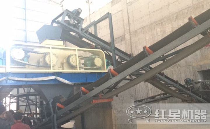 對輥制砂機客戶(hù)現場(chǎng) 對輥制砂機客戶(hù)現場(chǎng)