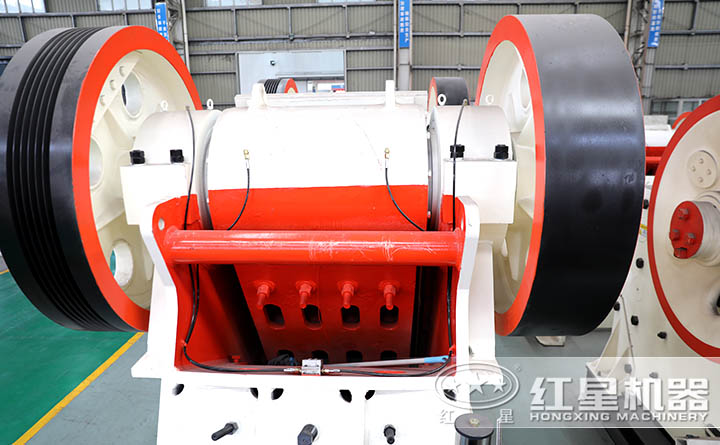 歐版顎破進(jìn)料口特寫(xiě) 歐版顎破進(jìn)料口特寫(xiě)