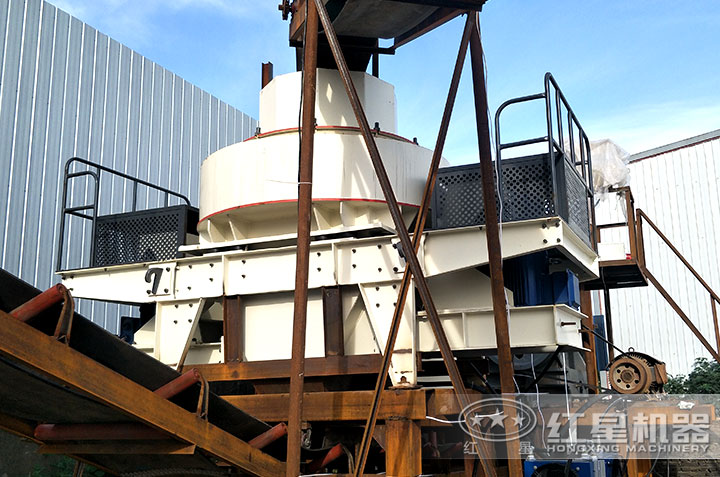 制砂機作業(yè)現場(chǎng) 制砂機作業(yè)現場(chǎng)