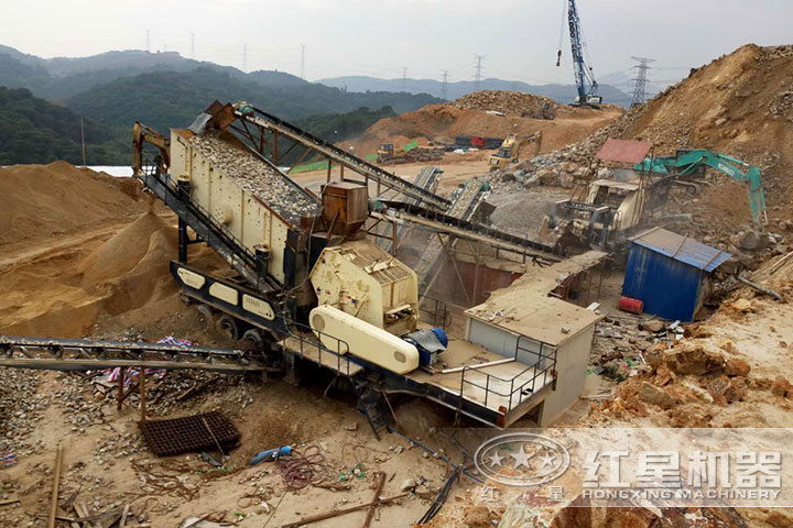 建筑垃圾粉碎現(xiàn)場(chǎng) 建筑垃圾粉碎現(xiàn)場(chǎng)