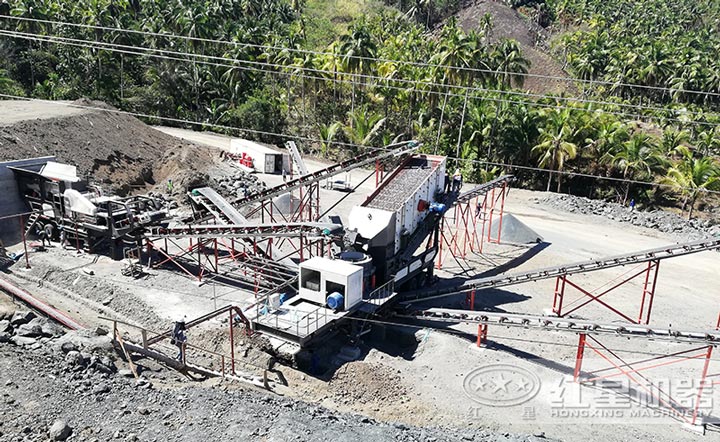 移動(dòng)式磕石機現場(chǎng) 移動(dòng)式磕石機現場(chǎng)