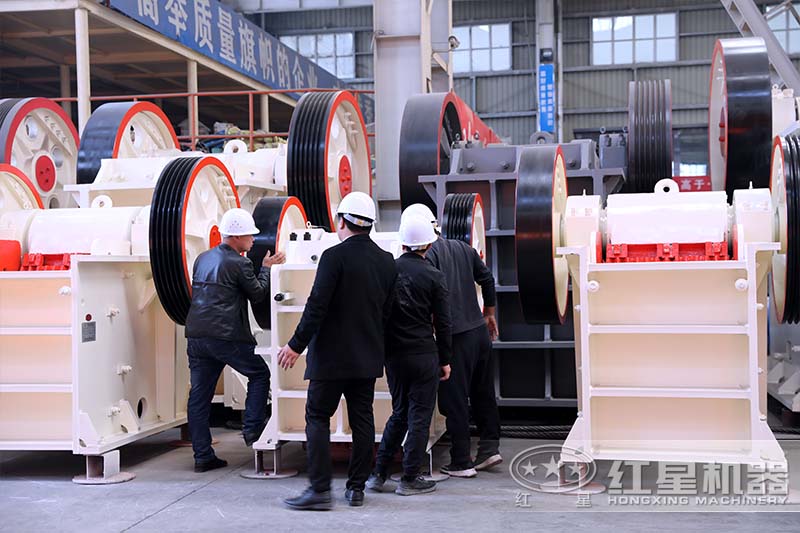 顎式破碎機設(shè)備廠區(qū) 顎式破碎機設(shè)備廠區(qū)