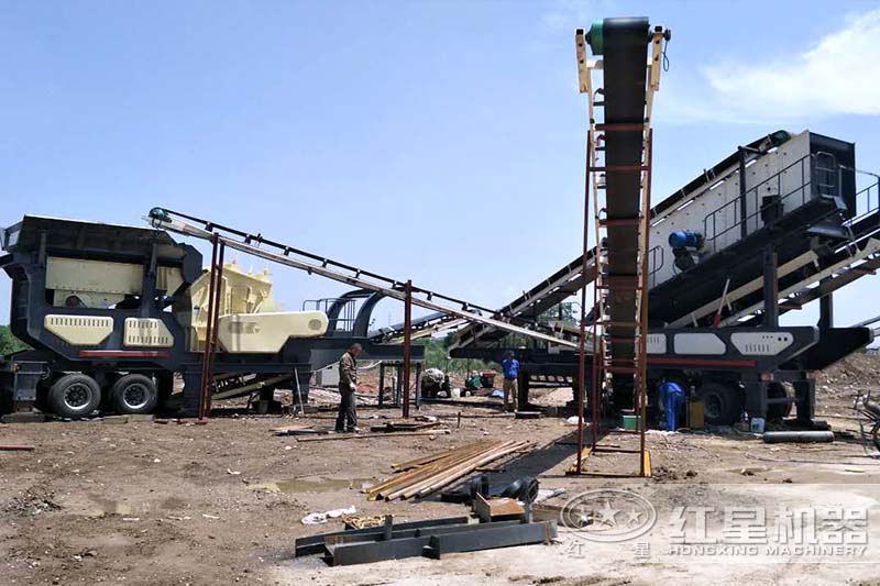 時(shí)產(chǎn)200噸流動(dòng)打碎石機設備客戶(hù)現場(chǎng) 時(shí)產(chǎn)200噸流動(dòng)打碎石機設備客戶(hù)現場(chǎng)