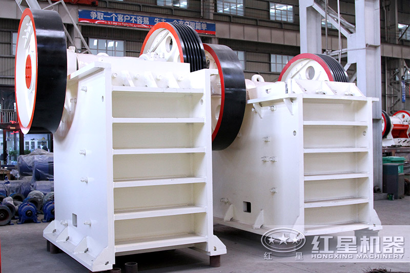 PE型顎式破碎機設備實(shí)拍圖 PE型顎式破碎機設備實(shí)拍圖