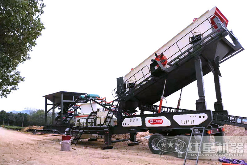 河北客戶(hù)移動(dòng)制砂機現場(chǎng) 河北客戶(hù)移動(dòng)制砂機現場(chǎng)