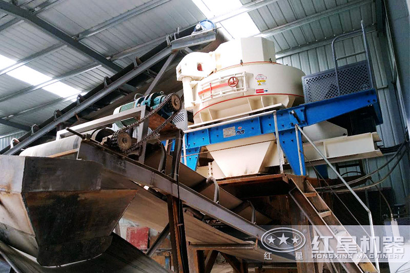 河卵石磨砂機設備客戶(hù)現場(chǎng) 河卵石磨砂機設備客戶(hù)現場(chǎng)