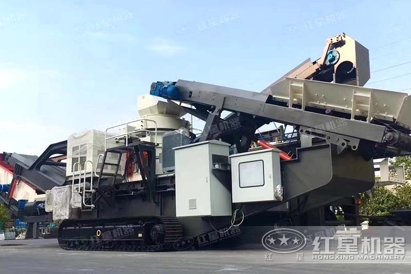 紅星移動(dòng)式破碎機設備實(shí)拍 紅星移動(dòng)式破碎機設備實(shí)拍