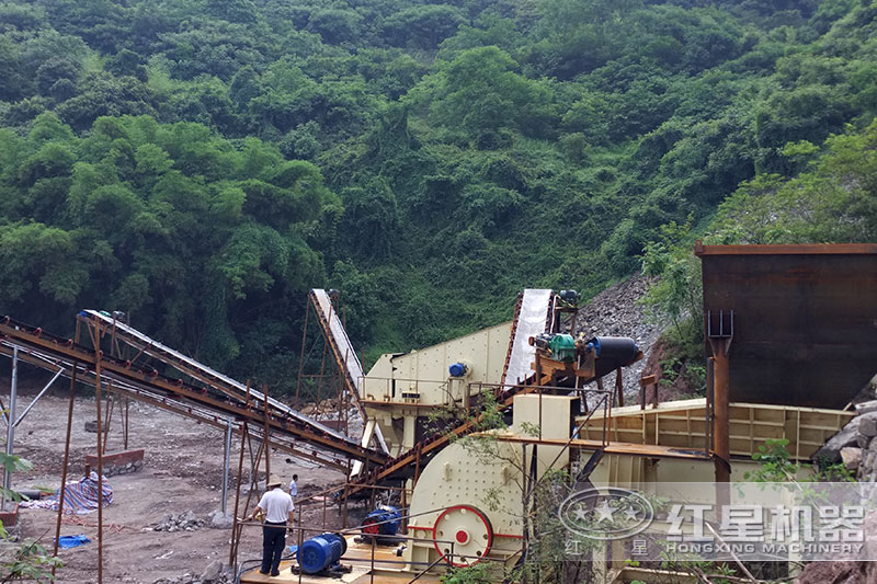 粉碎矸石機客戶(hù)現場(chǎng)實(shí)拍 粉碎矸石機客戶(hù)現場(chǎng)實(shí)拍