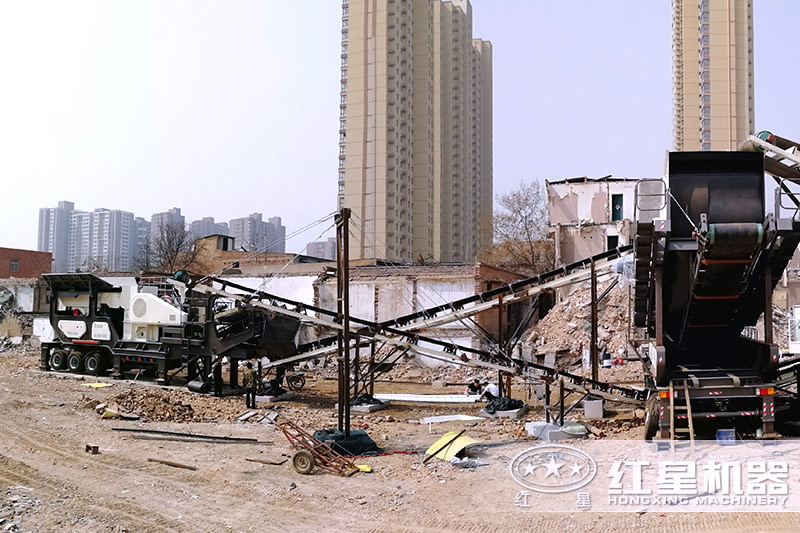 大型建筑垃圾粉碎篩分站客戶(hù)現場(chǎng)實(shí)景