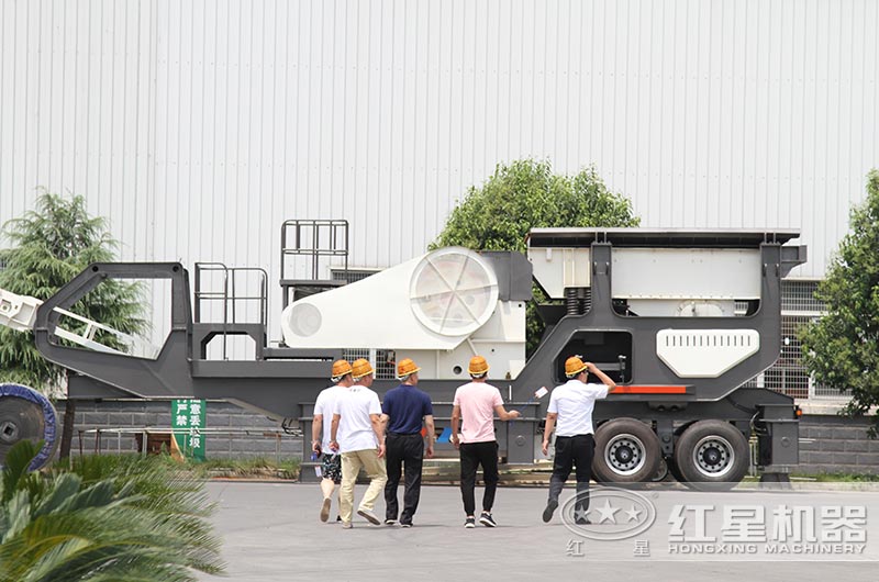 移動(dòng)式制砂車(chē) 移動(dòng)式制砂車(chē)