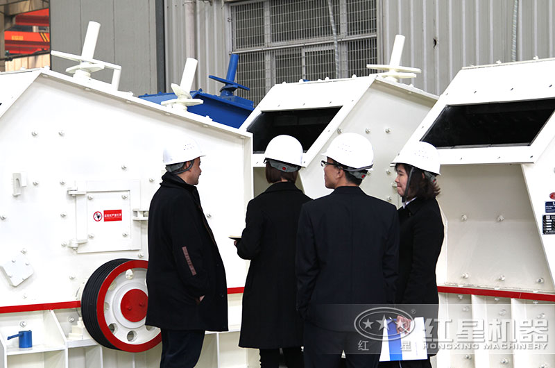 客戶(hù)參觀(guān)反擊破生產(chǎn)車(chē)間 客戶(hù)參觀(guān)反擊破生產(chǎn)車(chē)間