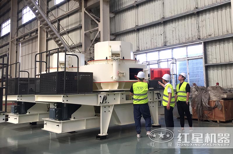 高標(biāo)準(zhǔn)生產(chǎn)車(chē)間