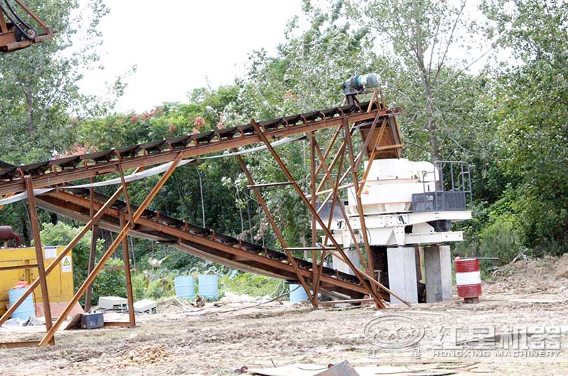 制砂生產(chǎn)現場(chǎng) 制砂生產(chǎn)現場(chǎng)