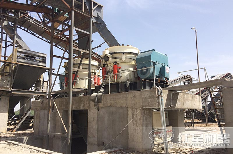 圓錐破碎機生產(chǎn)現場(chǎng) 圓錐破碎機生產(chǎn)現場(chǎng)