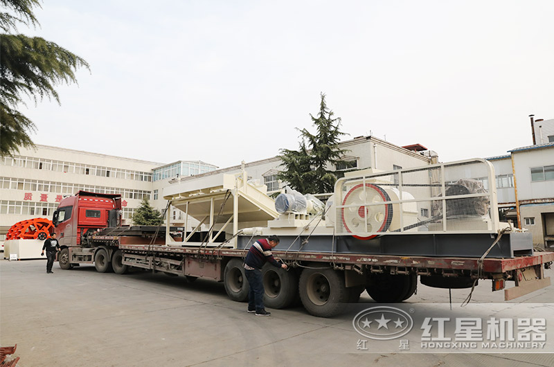 紅星對輥制砂機發(fā)貨現場(chǎng) 紅星對輥制砂機發(fā)貨現場(chǎng)